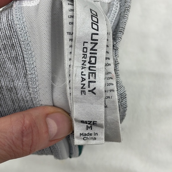 Lorna Jane Alpine Sports Bra - Picture 6 of 7